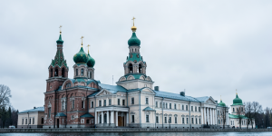 Иллюстрация к статье «В России запущен уникальный туристический маршрут по историческим местам»