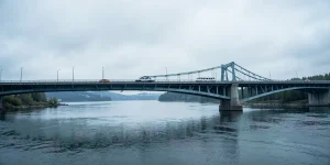 Иллюстрация к статье «Россия и КНДР открыли первый автомобильный мост для движения»